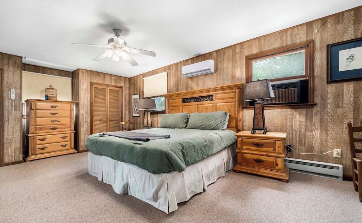 Photo of Bedroom in Butler