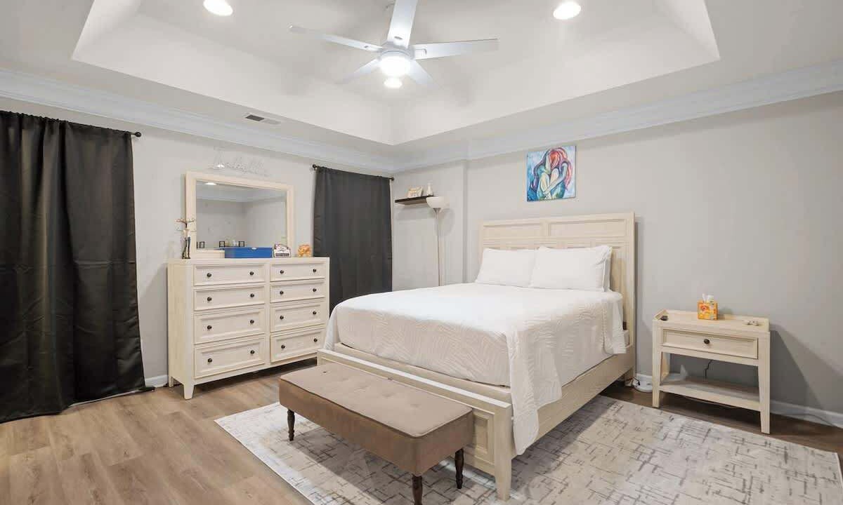 Photo of Bedroom in Huntersville