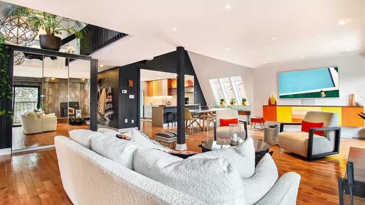 Photo of Livingroom in Scugog