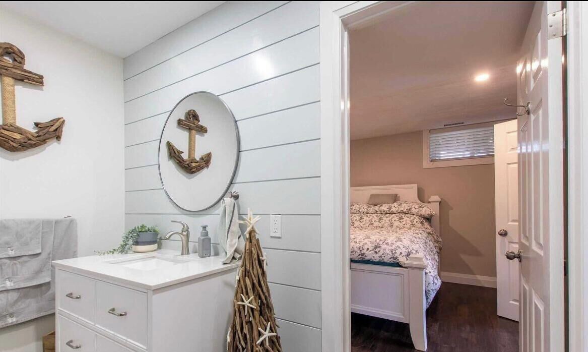 Photo of Bathroom in Colpoys Bay