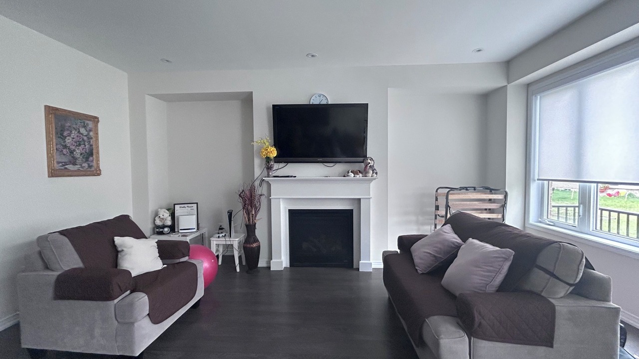 Photo of Livingroom in Thorold