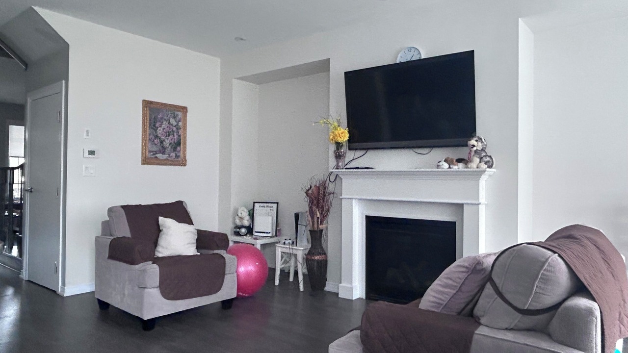 Photo of Livingroom in Thorold