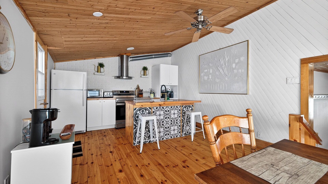 Photo of Kitchen in Val-des-Monts