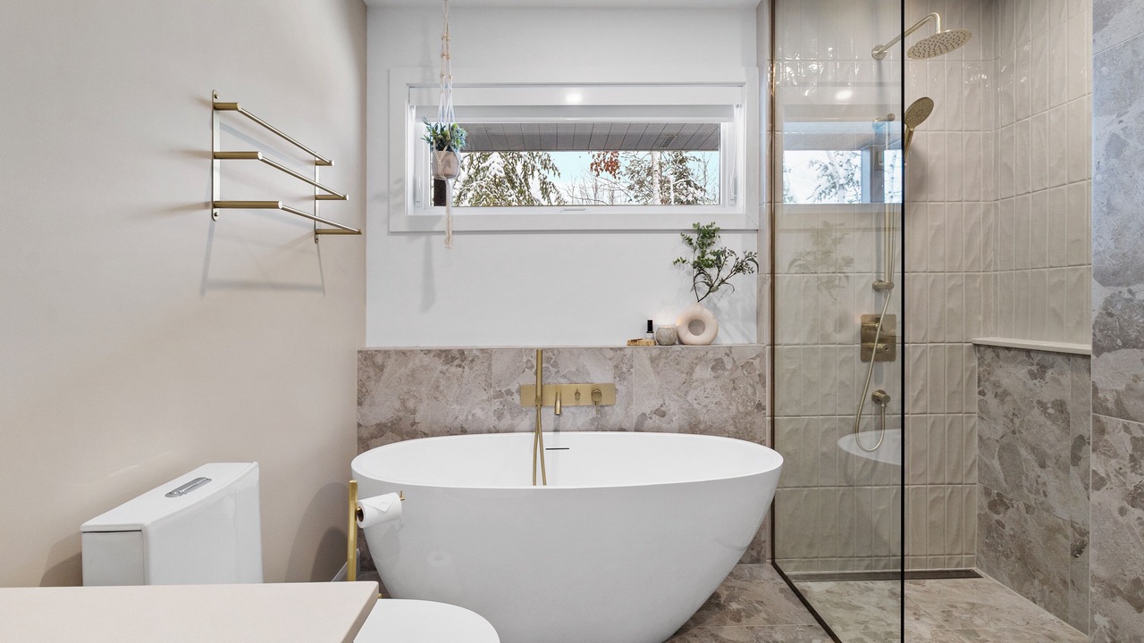Photo of Bathroom in Adstock