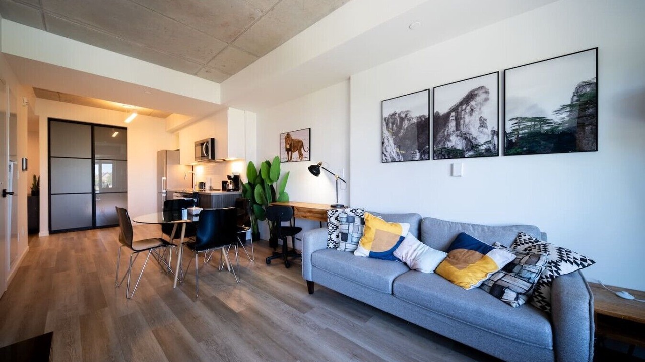 Photo of Livingroom in Hintonburg