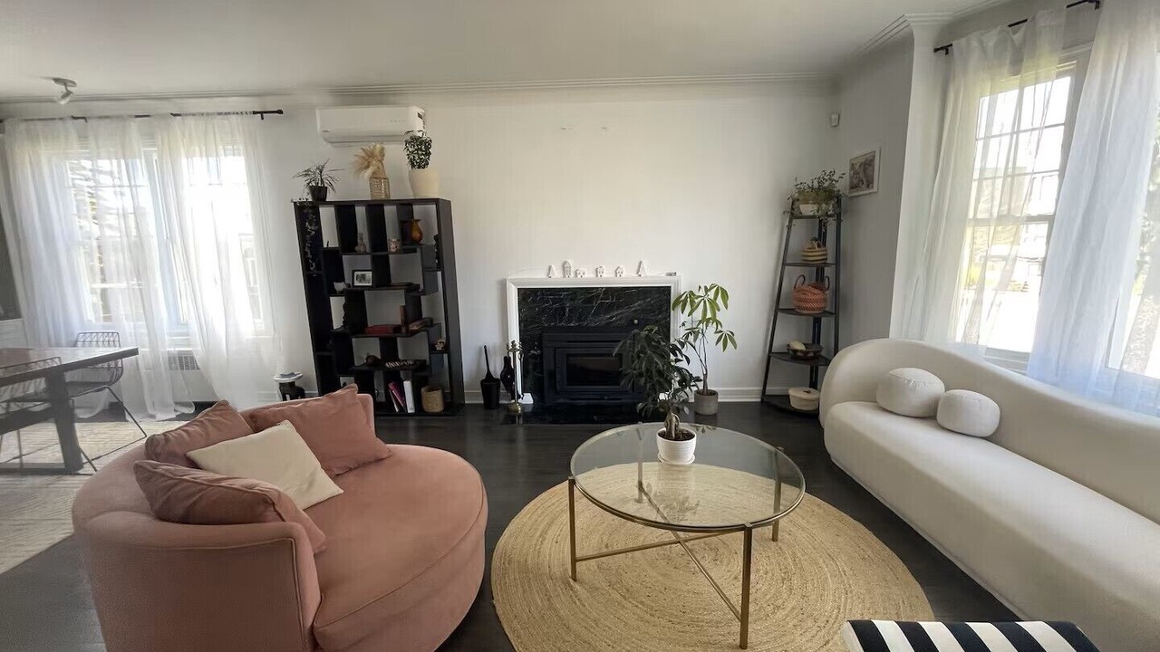 Photo of Livingroom in Sainte-Foy-Sillery-Cap-Rouge