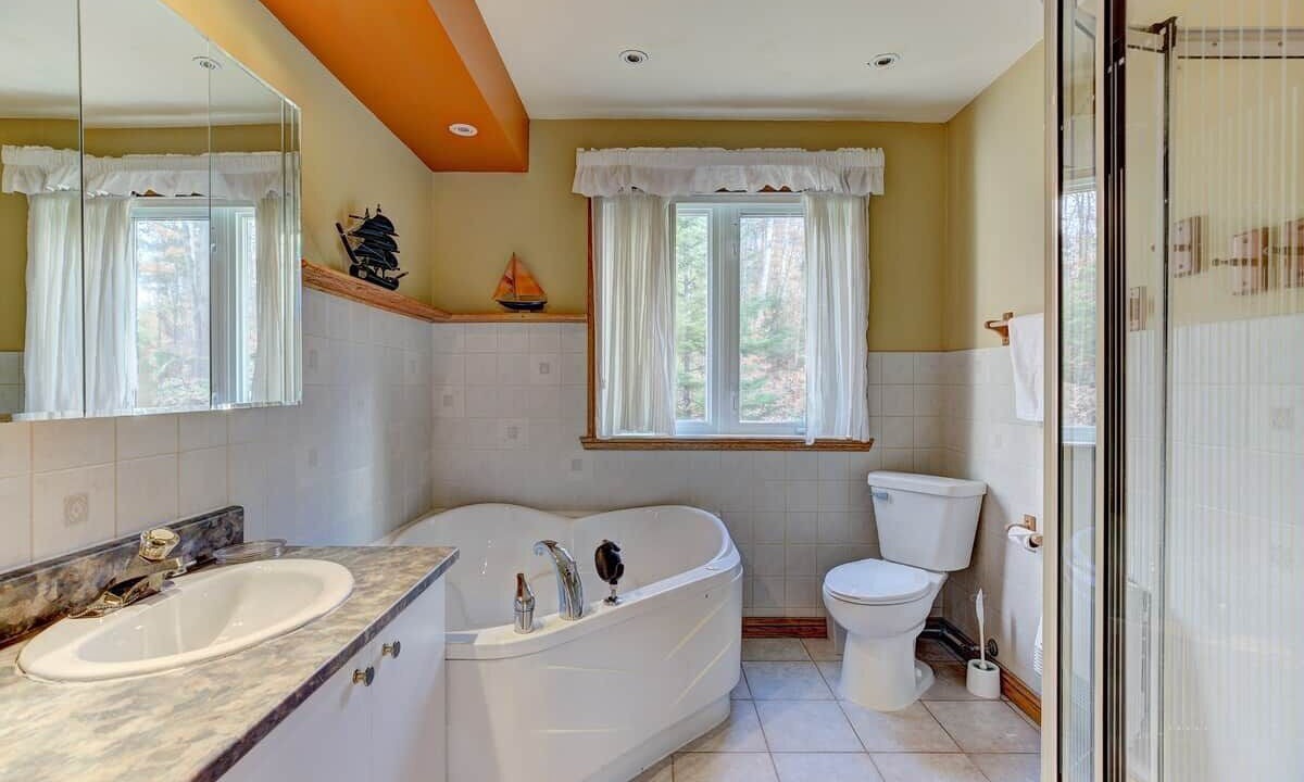 Photo of Bathroom in Chertsey