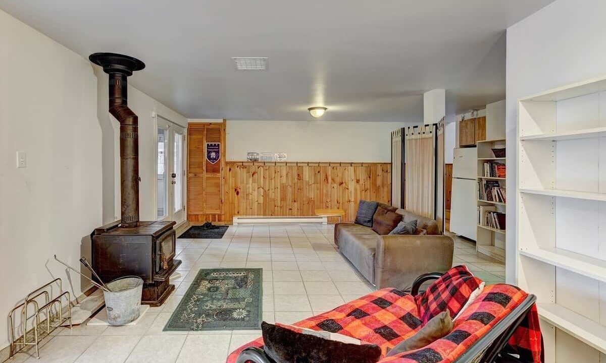 Photo of Livingroom in Chertsey