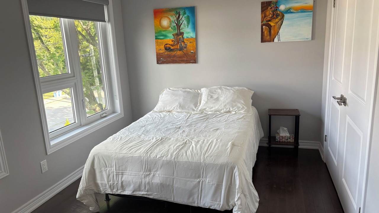 Photo of Bedroom in Rosedale