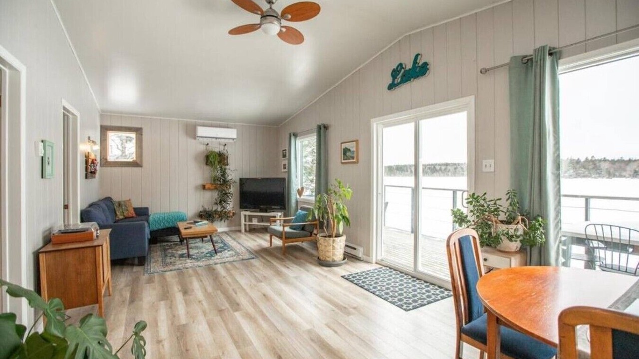 Photo of Livingroom in East Hants