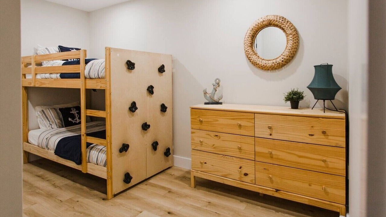 Photo of Bedroom in East Hants