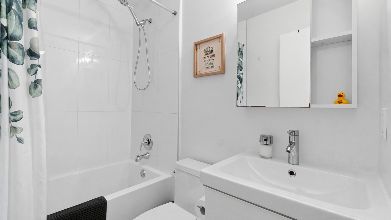 Photo of Bathroom in Riley Park