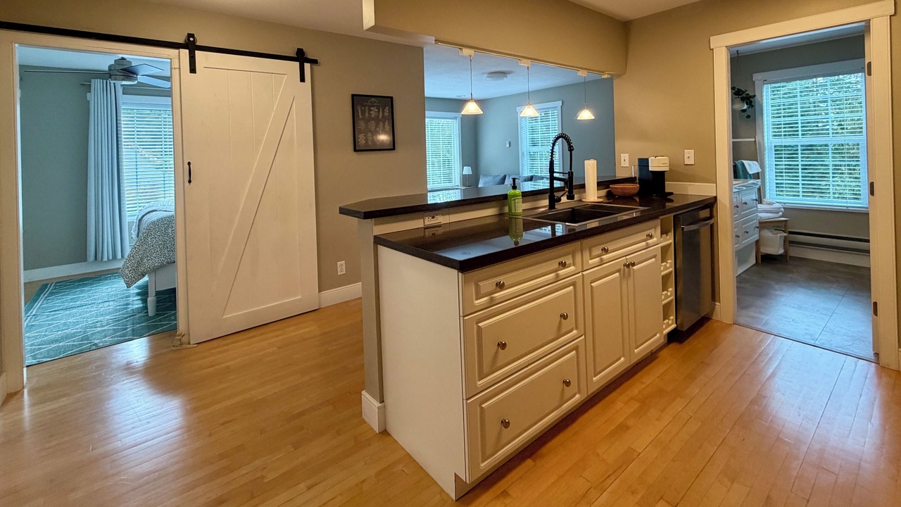 Photo of Bedroom in Metro Vancouver Regional District