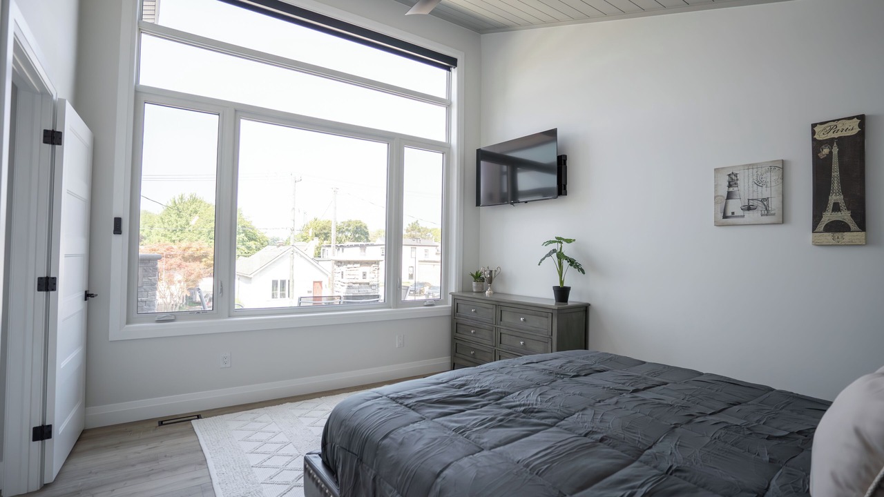 Photo of Bedroom in Lambton Shores