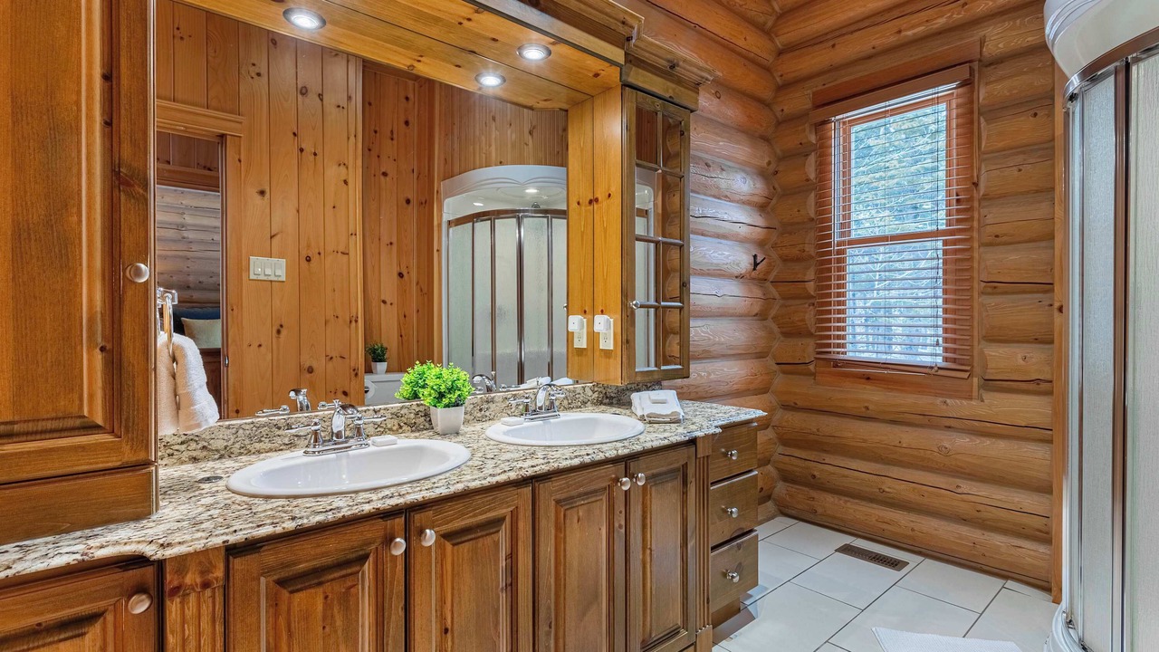 Photo of Bathroom in Fiddler Lake Resort