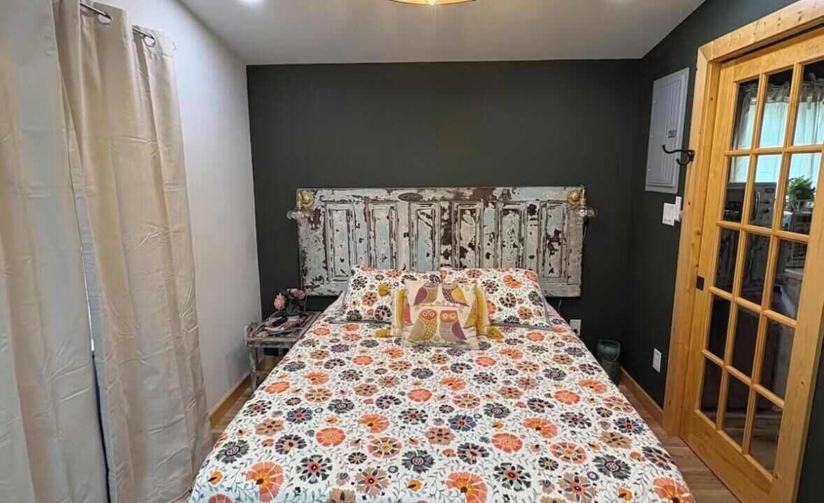 Photo of Bedroom in Salem