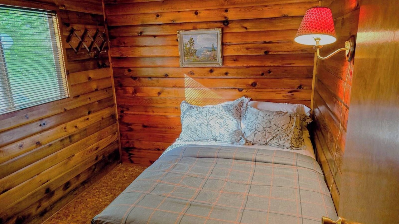 Photo of Bedroom in Utterson