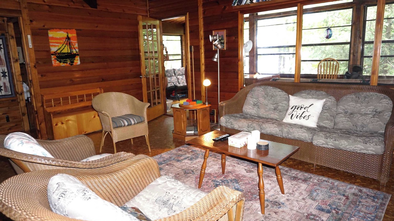 Photo of Livingroom in Utterson