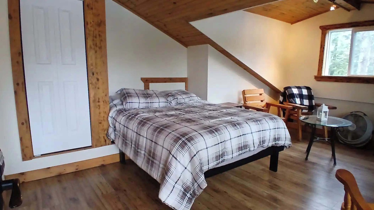Photo of Bedroom in South River