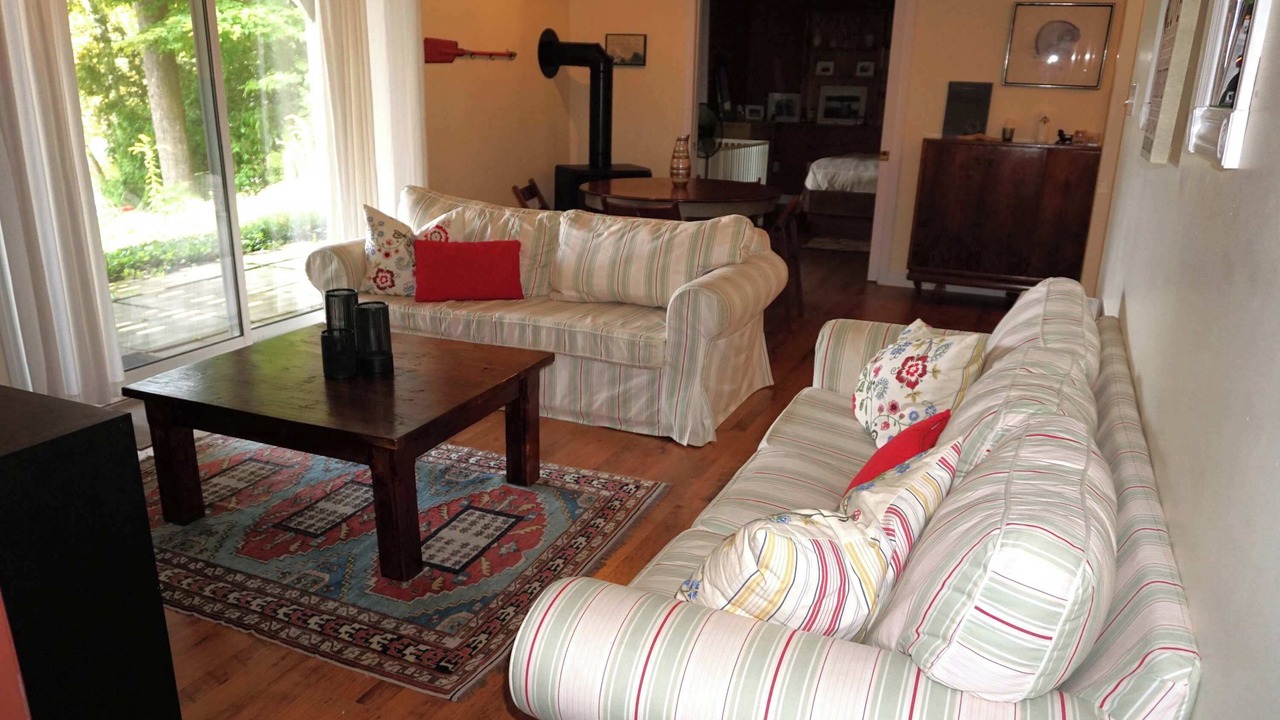 Photo of Livingroom in MacTier