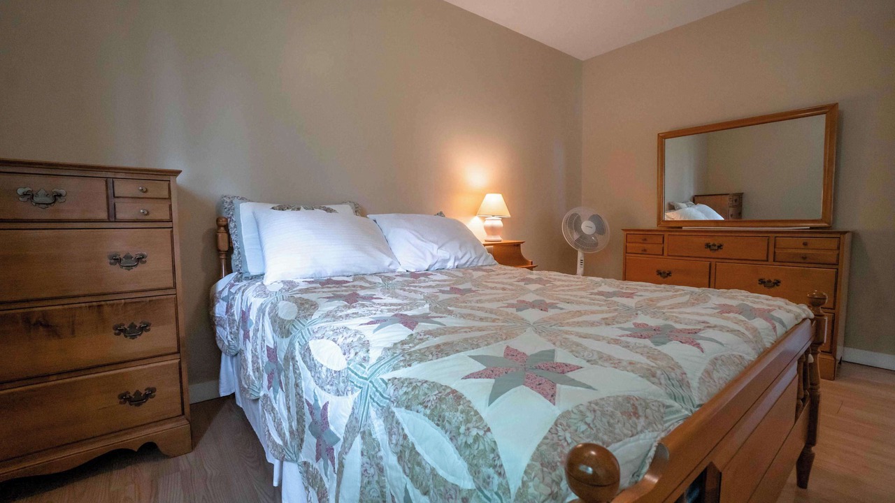 Photo of Bedroom in Lake of Bays