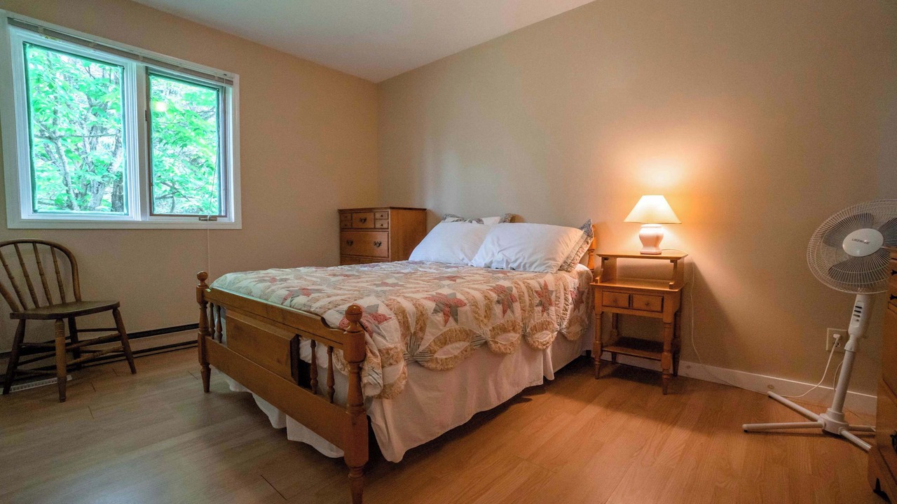 Photo of Bedroom in Lake of Bays