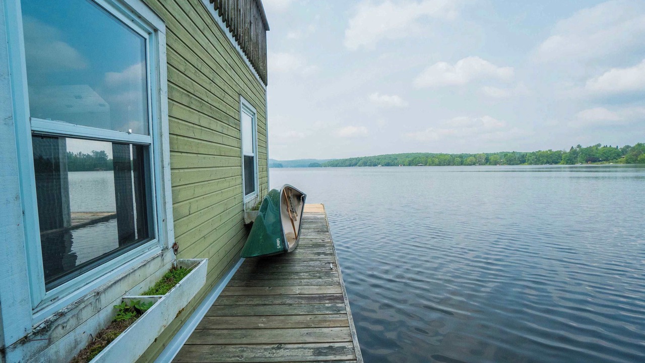 Photo of Patio Balcony in Lake of Bays