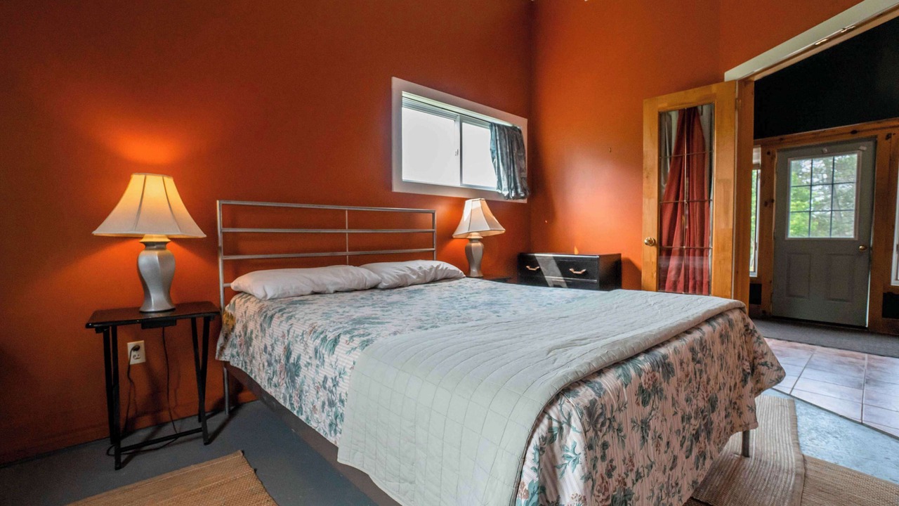 Photo of Bedroom in Lake of Bays