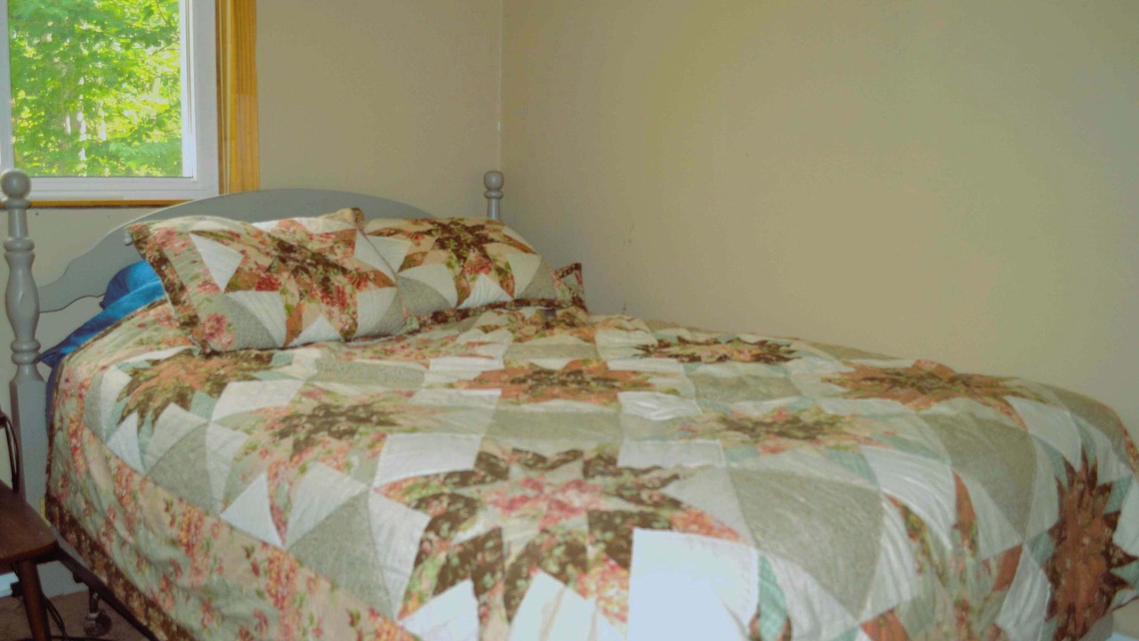 Photo of Bedroom in Burk's Falls