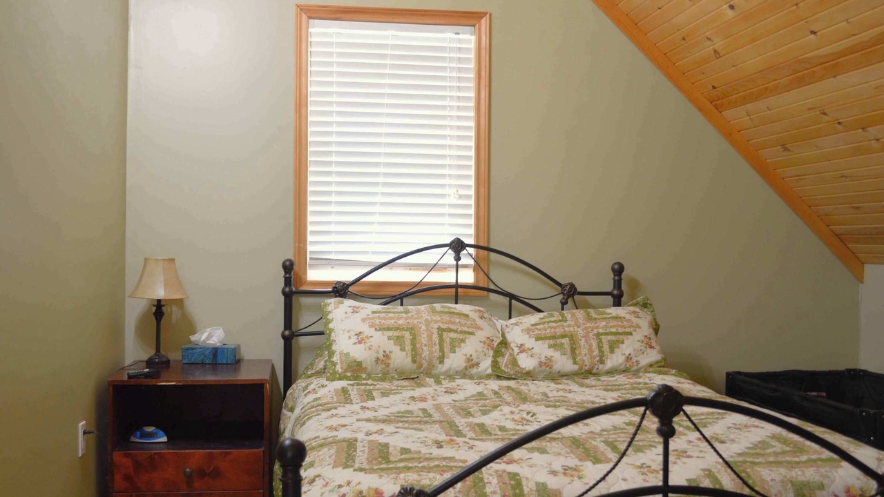 Photo of Bedroom in Burk's Falls