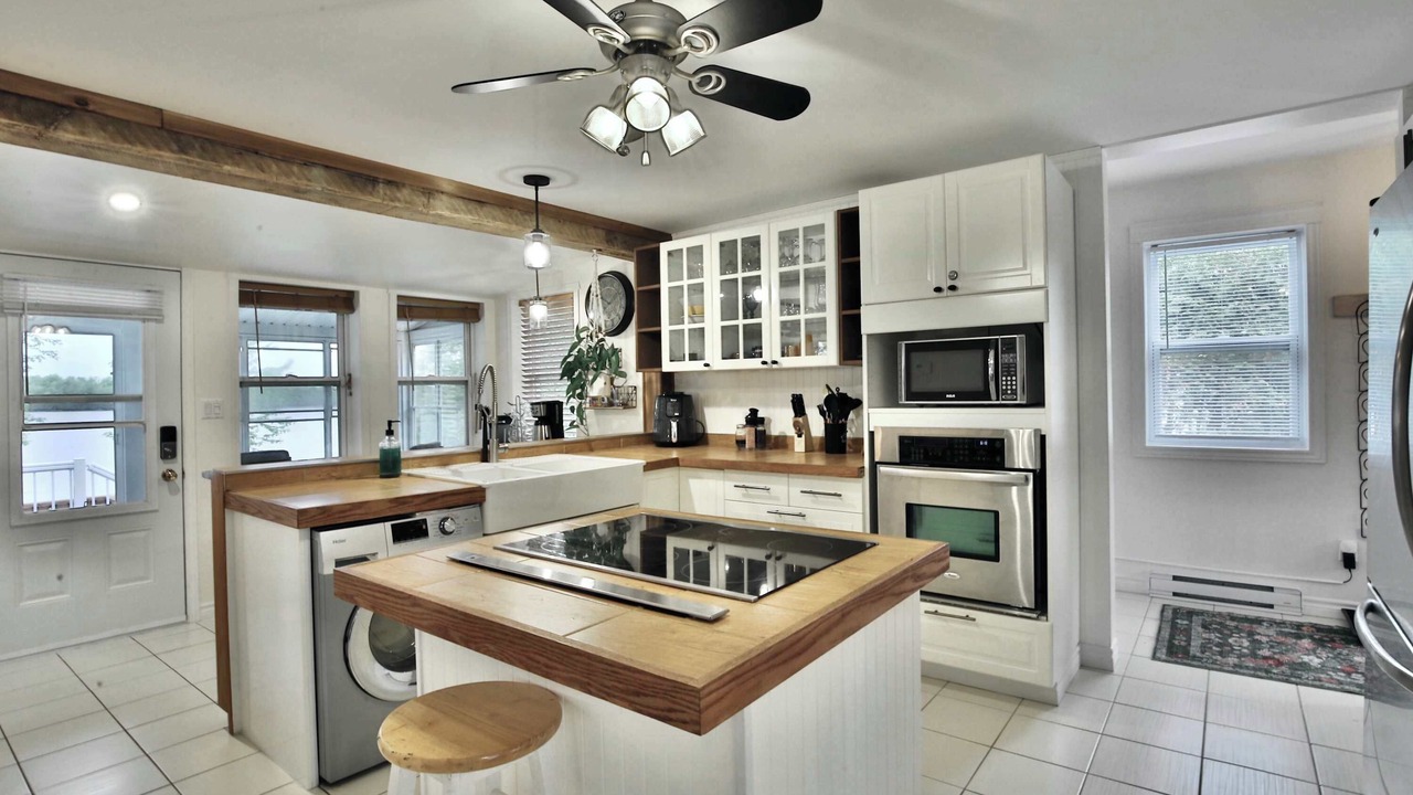 Photo of Kitchen in Henryville