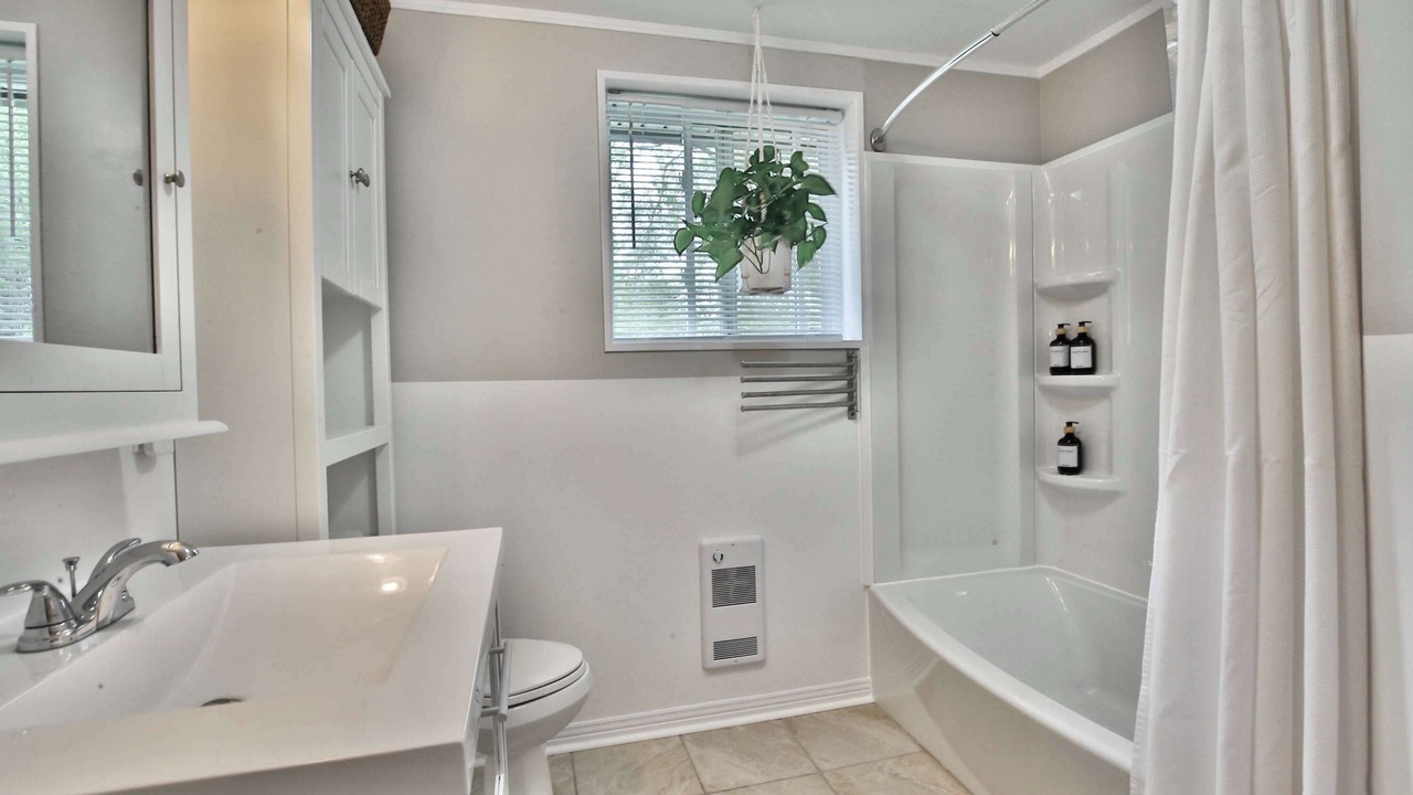 Photo of Bathroom in Henryville