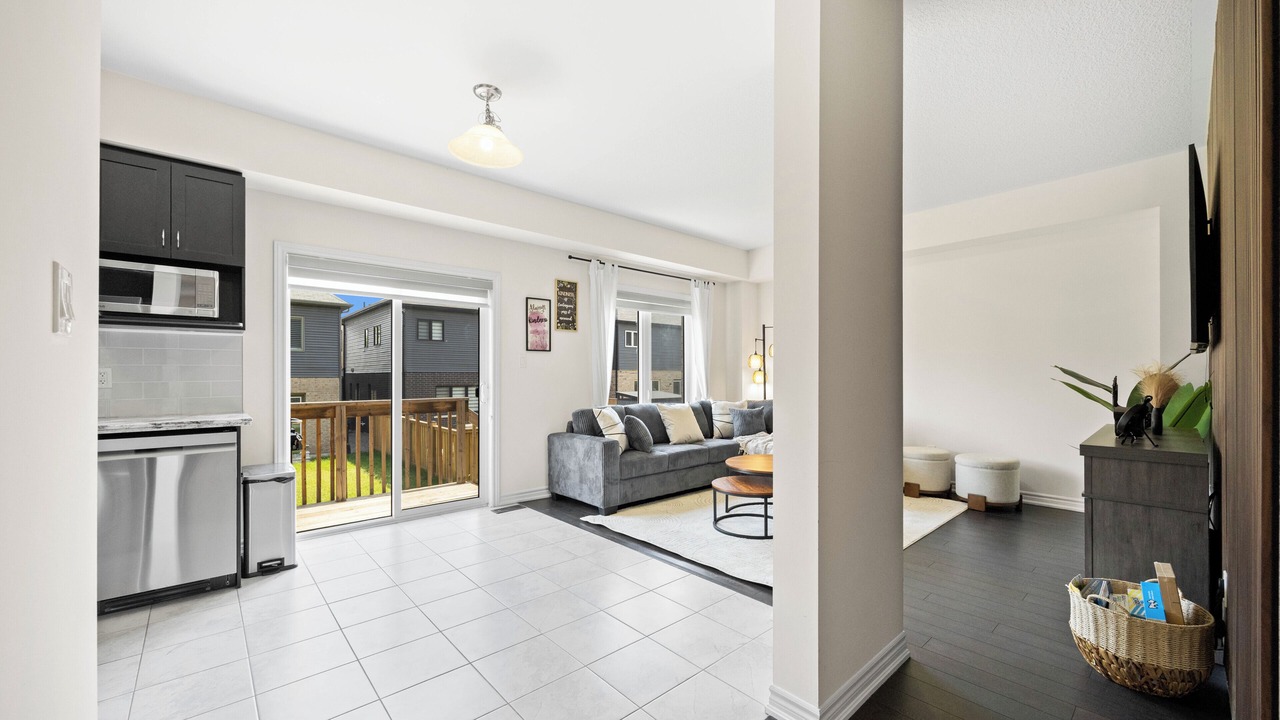 Photo of Livingroom in County of Brant