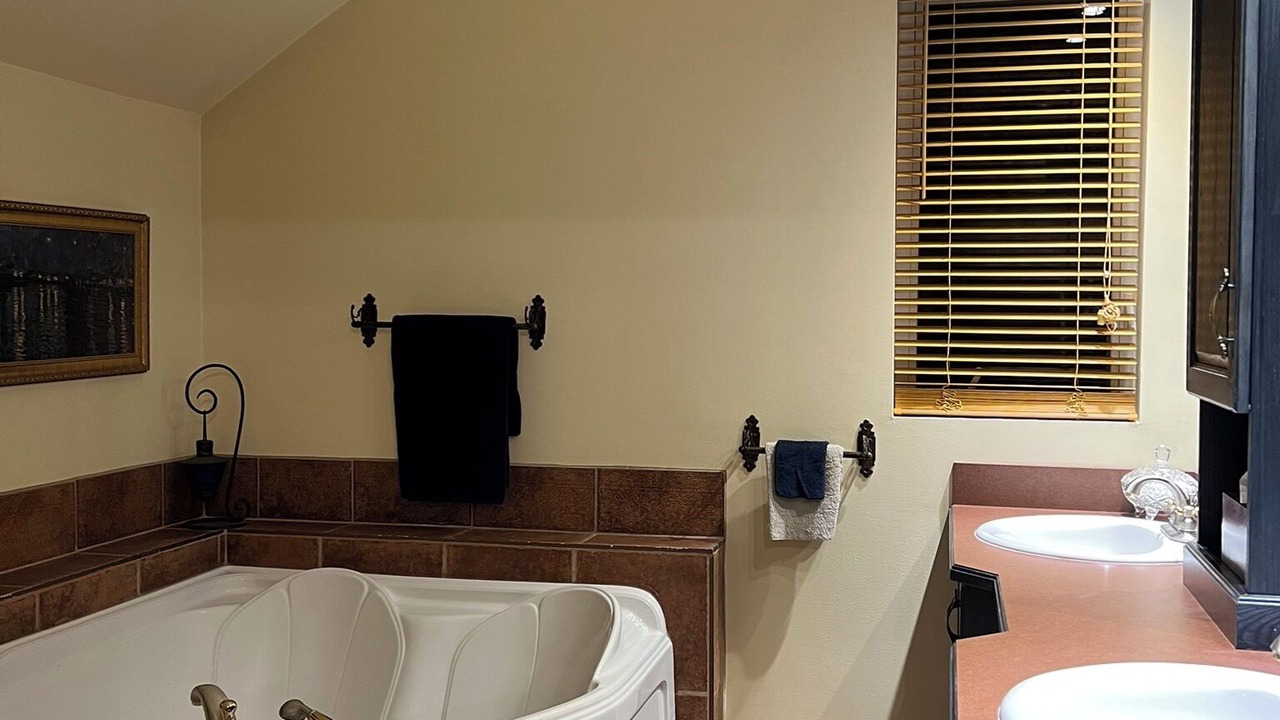 Photo of Bathroom in Saint-Aime-du-Lac-des-Iles