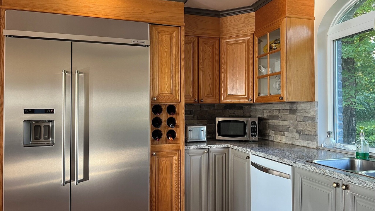 Photo of Kitchen in Saint-Aime-du-Lac-des-Iles