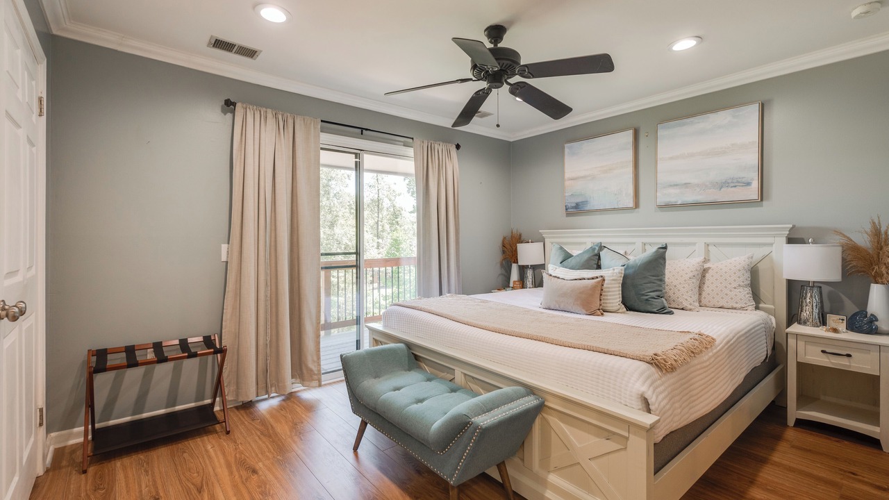 Photo of Bedroom in Seneca