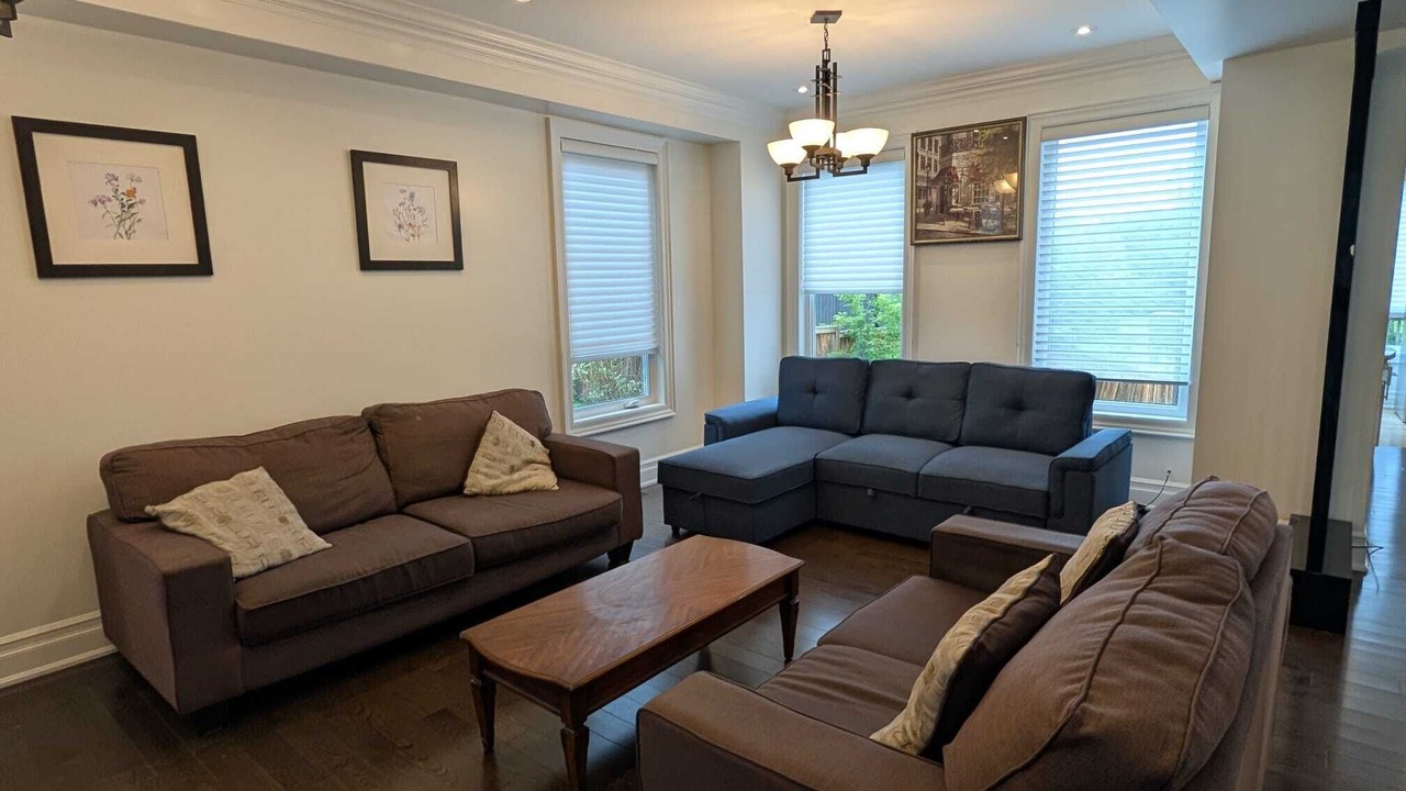 Photo of Livingroom in Brampton