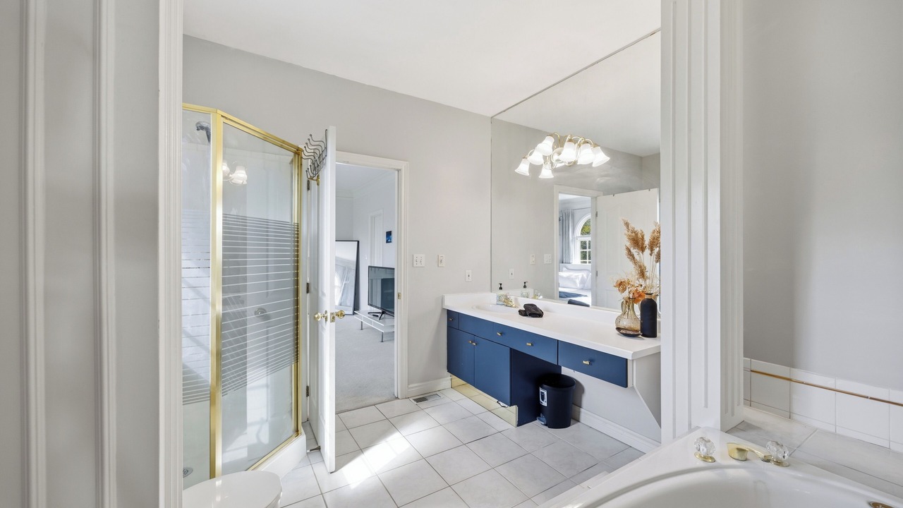 Photo of Bathroom in Sarnia