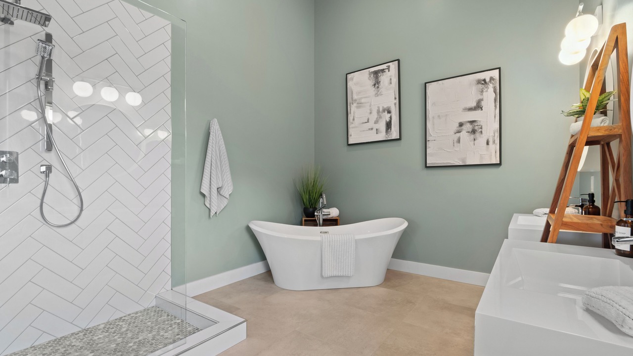 Photo of Bathroom in Mono