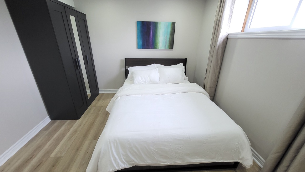 Photo of Bedroom in Russell