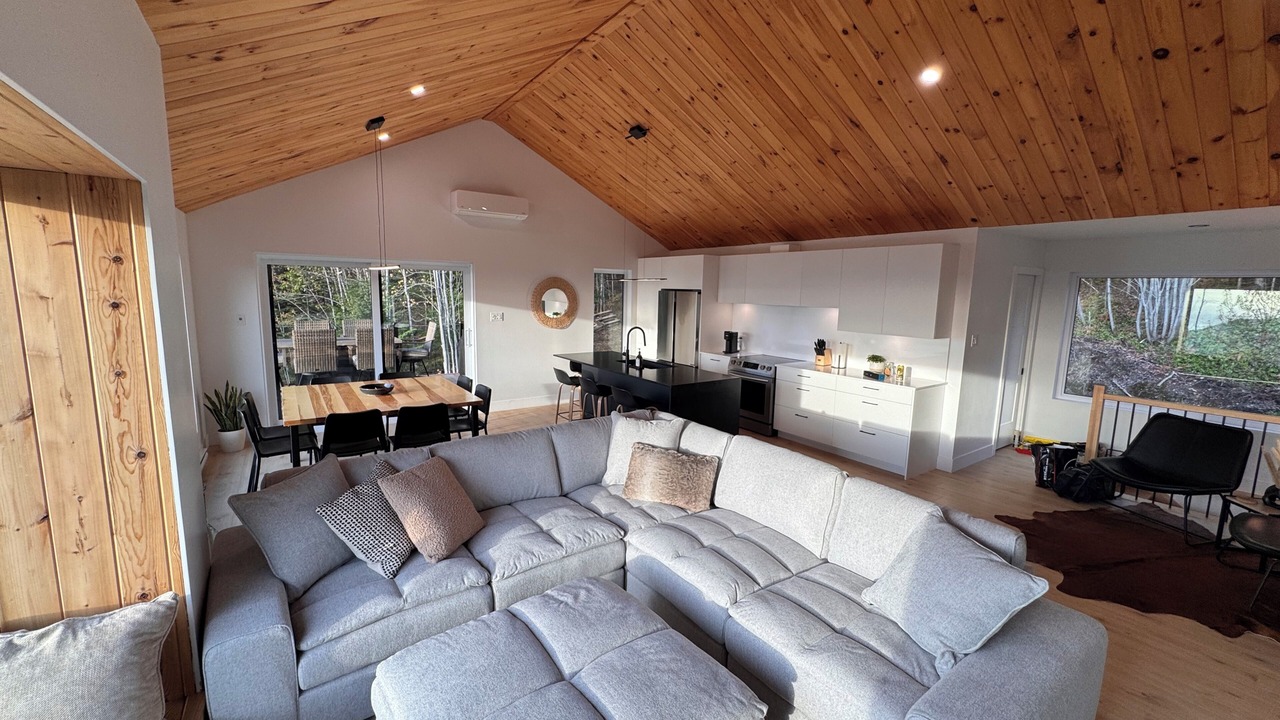 Photo of Livingroom in Saint-Joseph-de-la-Rive