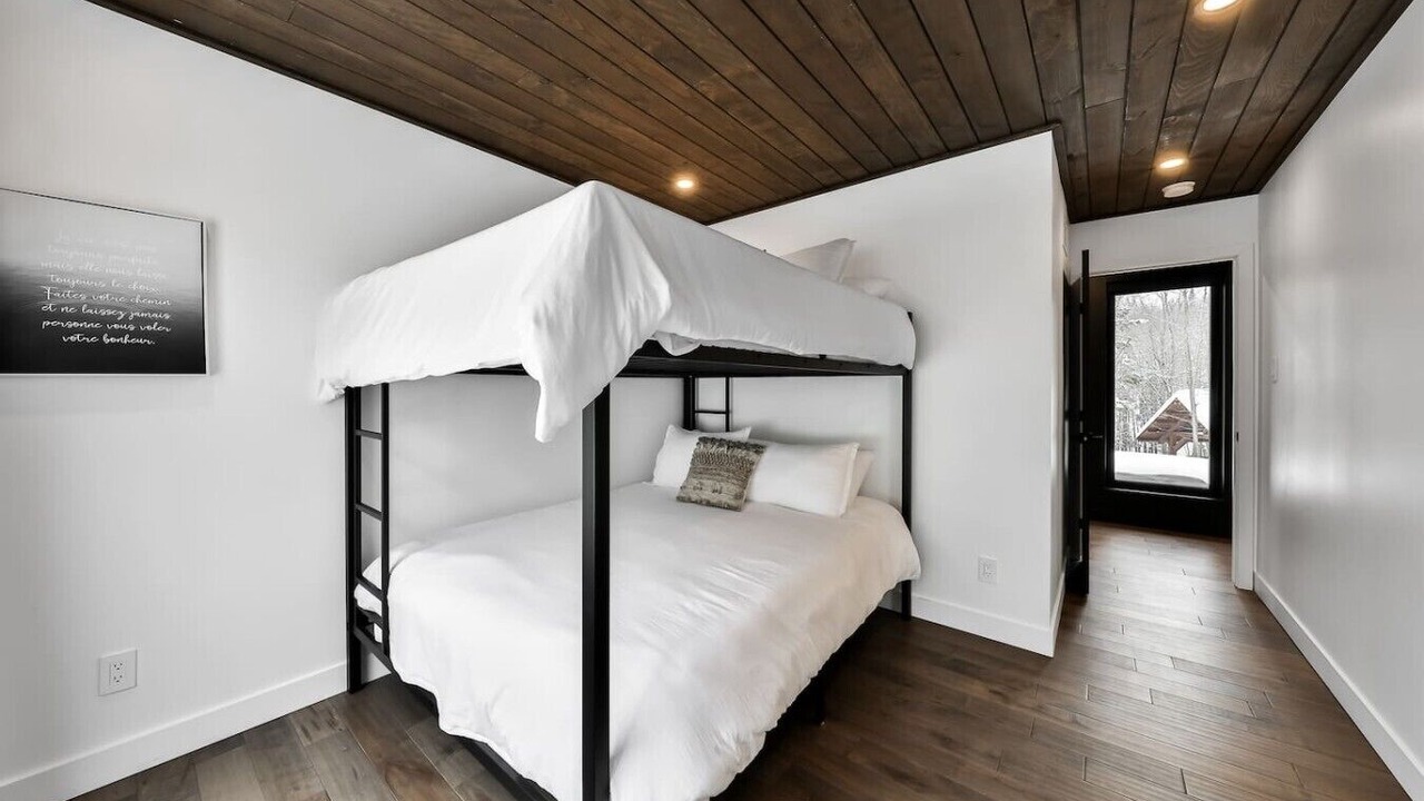 Photo of Bedroom in Saint-Faustin-Lac-Carre