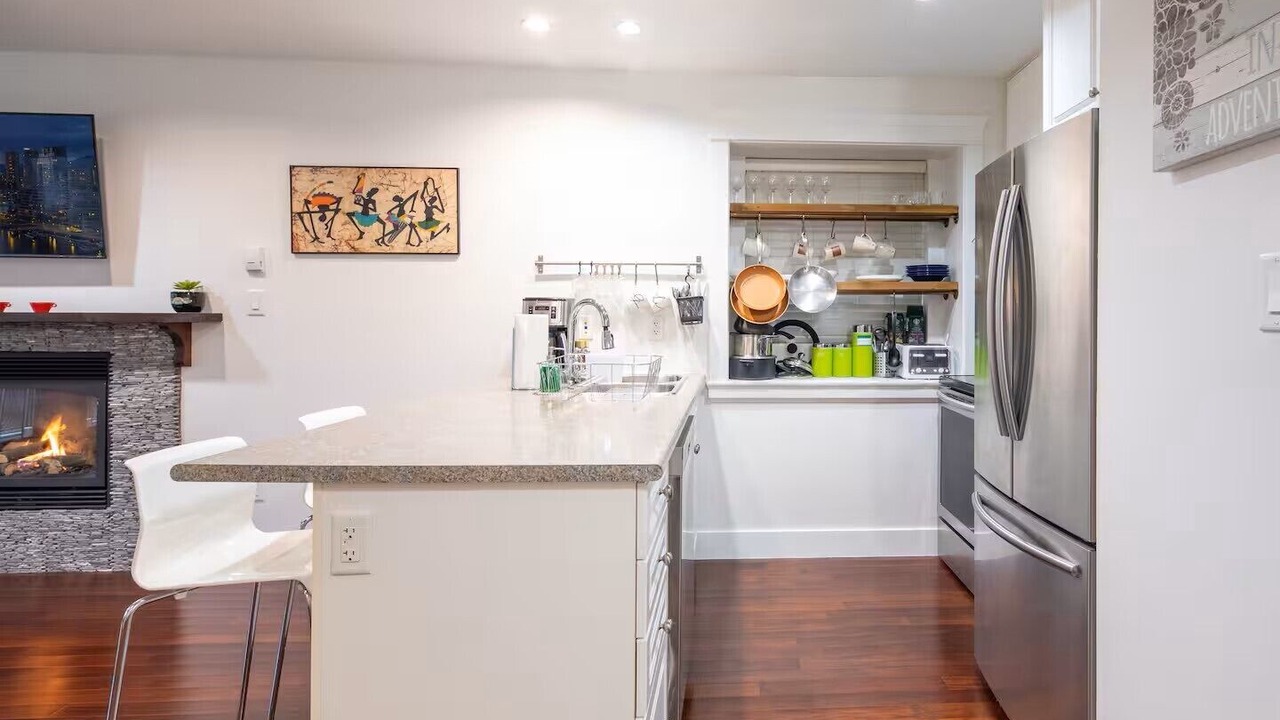 Photo of Kitchen in Central Lonsdale