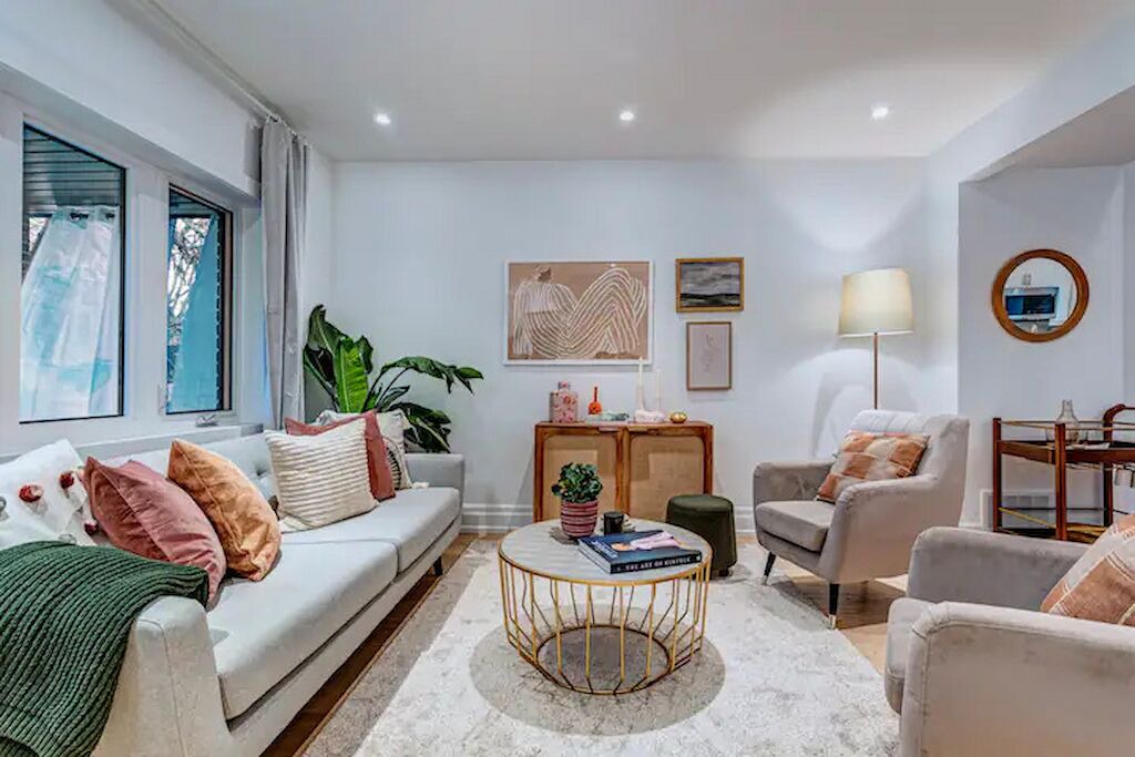 Photo of Livingroom in Oakwood Village