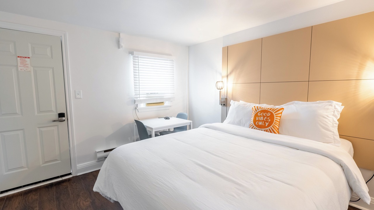 Photo of Bedroom in Lambton Shores
