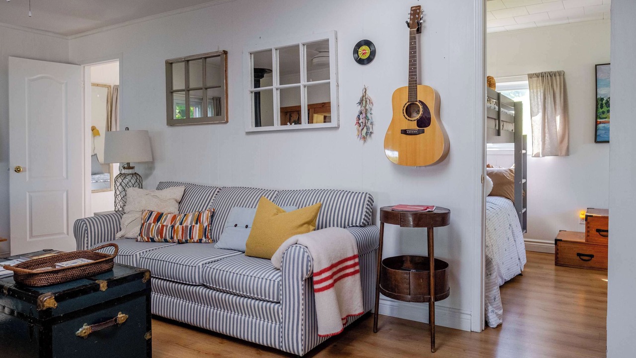 Photo of Livingroom in Adolphustown
