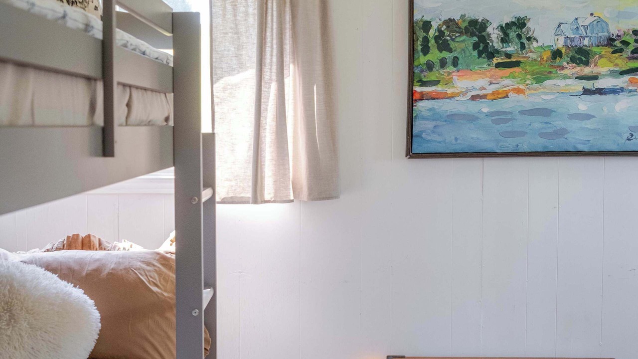 Photo of Bedroom in Adolphustown
