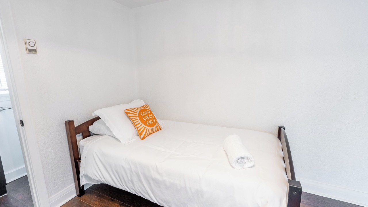 Photo of Bedroom in Lambton Shores