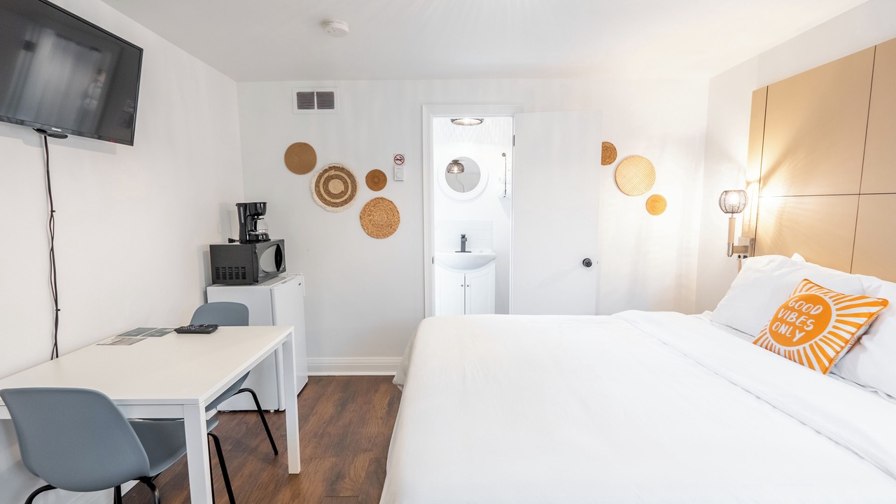 Photo of Bedroom in Lambton Shores