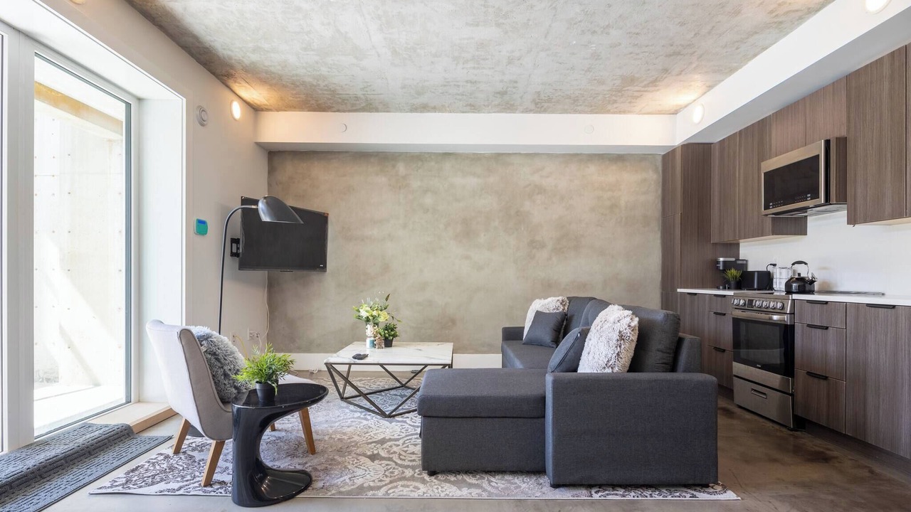 Photo of Livingroom in West Vancouver